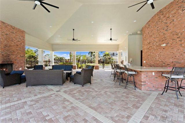 610 53RD AVENUE N, St Petersburg, FL 33703