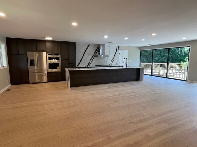 11110 Highland Drive, Naperville, IL 60564