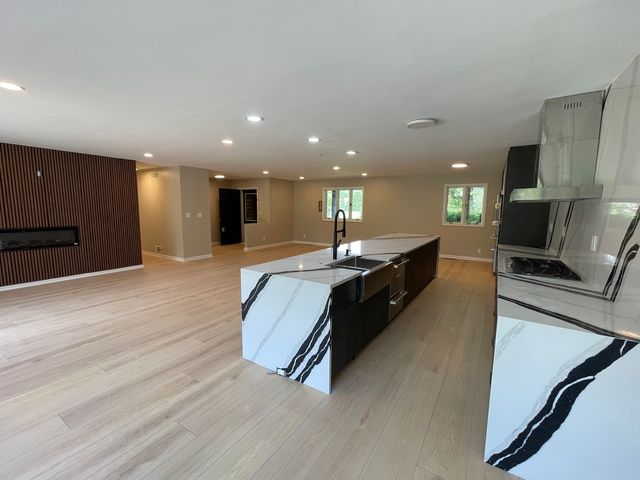 11110 Highland Drive, Naperville, IL 60564