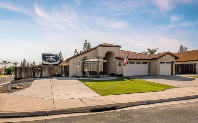 701 Mcarthur Avenue, Clovis, CA 93611