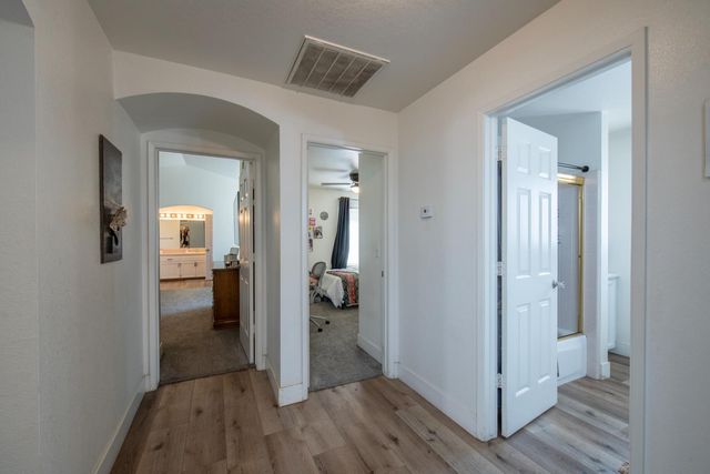 701 Mcarthur Avenue, Clovis, CA 93611