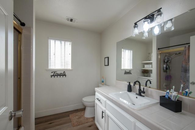 701 Mcarthur Avenue, Clovis, CA 93611