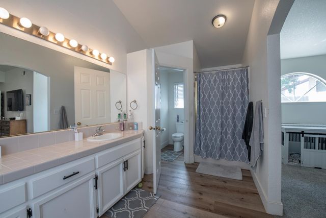 701 Mcarthur Avenue, Clovis, CA 93611