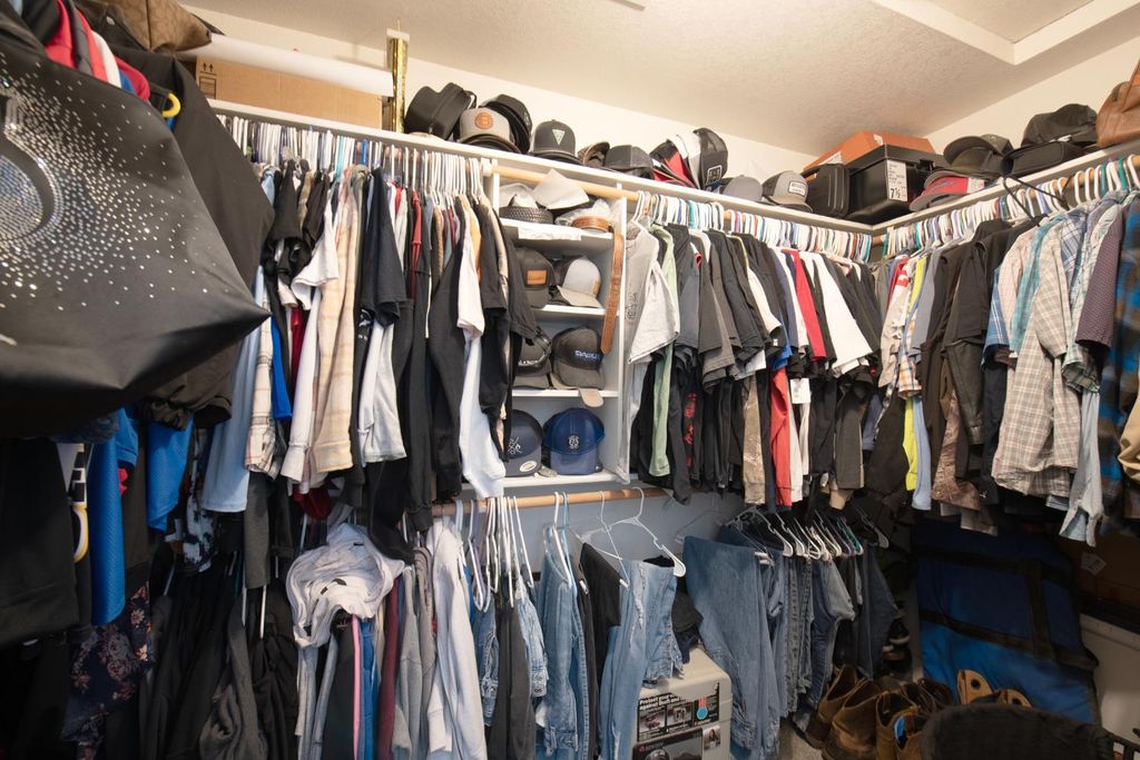 Image 26 of property listing at 701 Mcarthur Avenue, Clovis, CA 93611