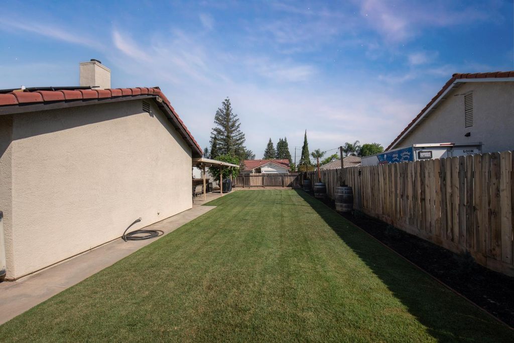Image 36 of property listing at 701 Mcarthur Avenue, Clovis, CA 93611