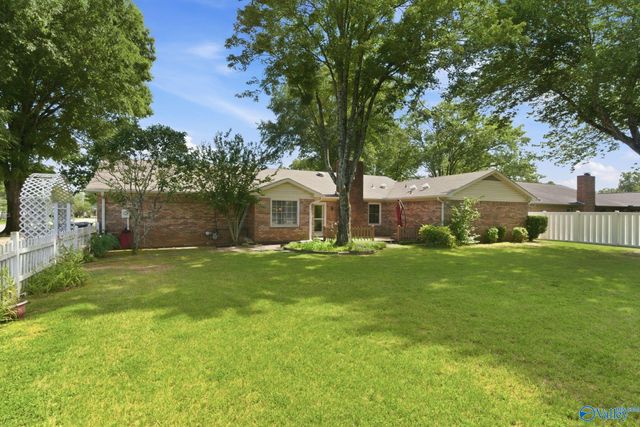 2102 Saint Andrews Street SW, Decatur, AL 35603