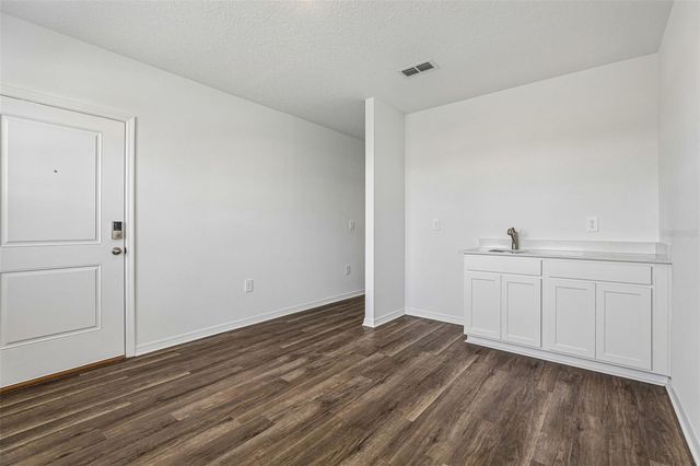 3914 LIMEKLIN FALLS LOOP, Davenport, FL 33837