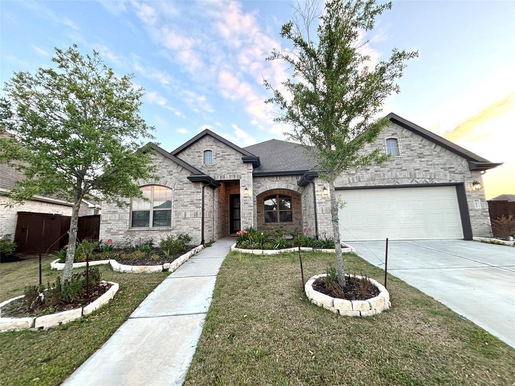 5806 Pecos Court, Manvel, TX 77578