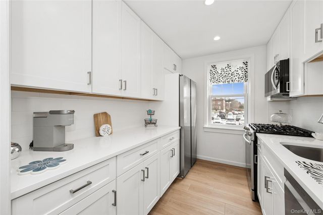 200 N Village Avenue A3, Rockville Centre, NY 11570
