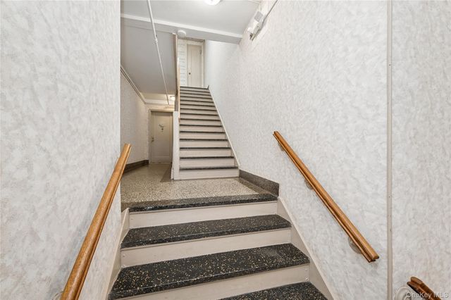 200 N Village Avenue A3, Rockville Centre, NY 11570