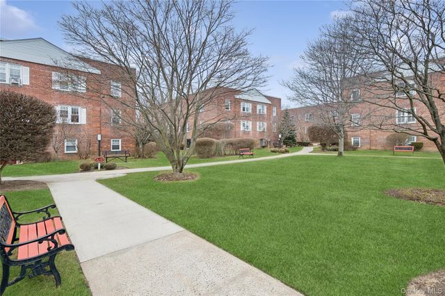 200 N Village Avenue A3, Rockville Centre, NY 11570