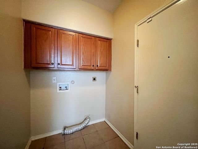 24519 Alamosa Falls, San Antonio, TX 78255