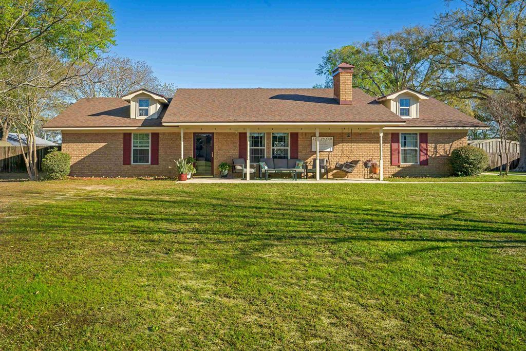 370 B & B Lane, Hallsville, TX 75650