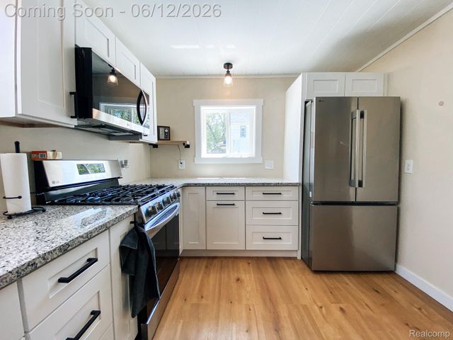 10514 Hamburg Road, Hamburg Township, MI 48189