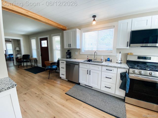 10514 Hamburg Road, Hamburg Township, MI 48189