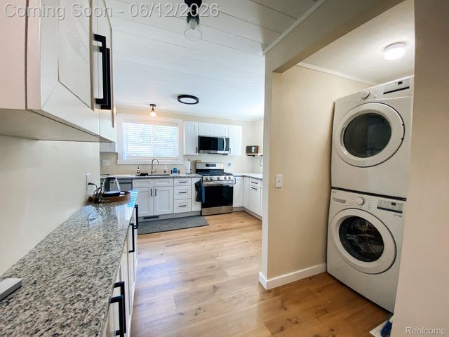 10514 Hamburg Road, Hamburg Township, MI 48189