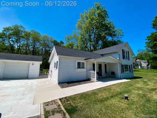 10514 Hamburg Road, Hamburg Township, MI 48189