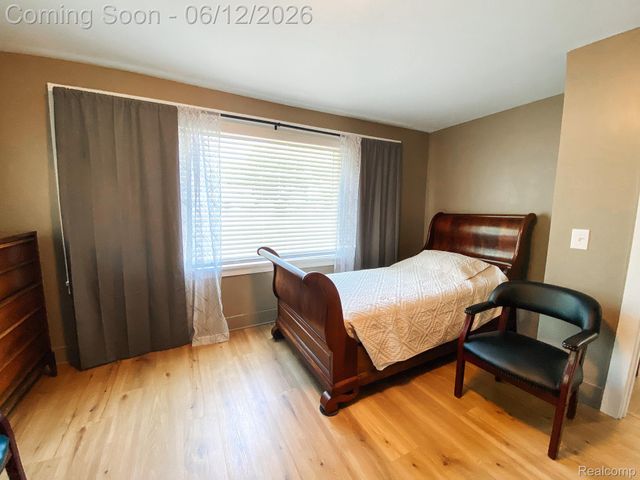 10514 Hamburg Road, Hamburg Township, MI 48189