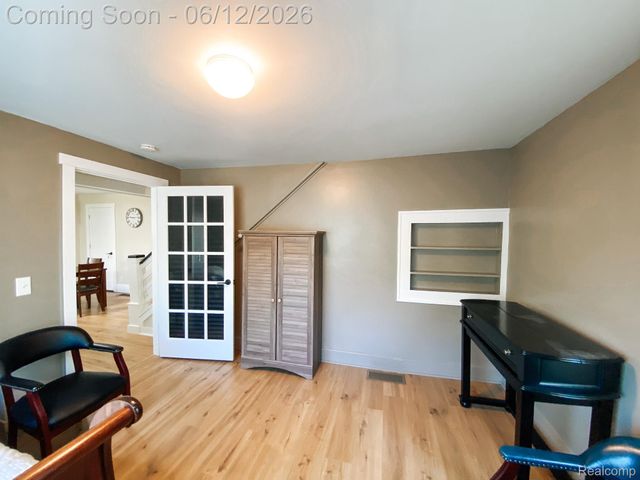 10514 Hamburg Road, Hamburg Township, MI 48189
