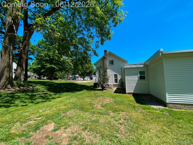 10514 Hamburg Road, Hamburg Township, MI 48189
