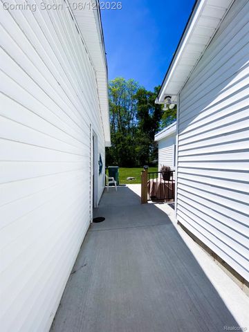 10514 Hamburg Road, Hamburg Township, MI 48189