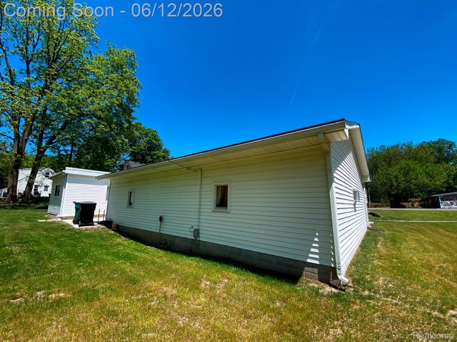 10514 Hamburg Road, Hamburg Township, MI 48189