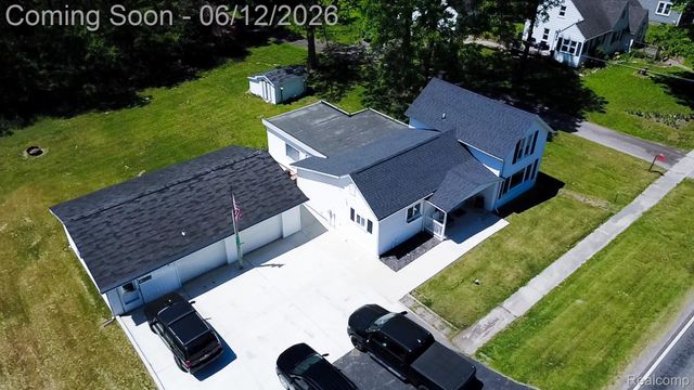 10514 Hamburg Road, Hamburg Township, MI 48189