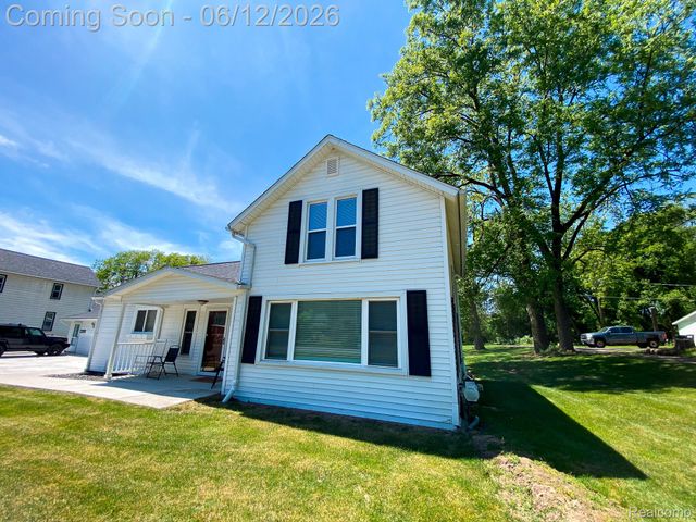 10514 Hamburg Road, Hamburg Township, MI 48189