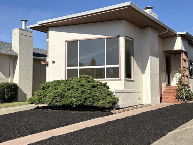 42 Lake Forest Drive, Daly City, CA 94015