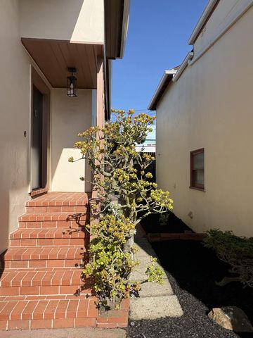 42 Lake Forest Drive, Daly City, CA 94015