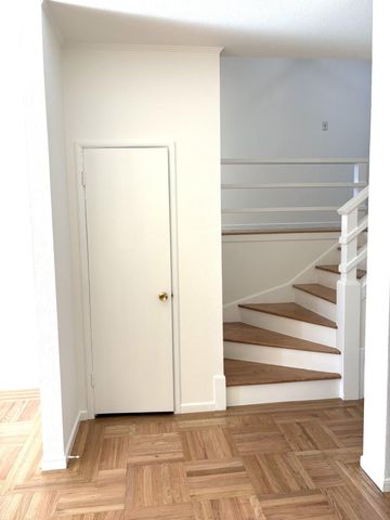 42 Lake Forest Drive, Daly City, CA 94015