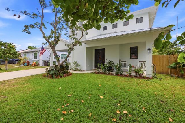 740 Winters Street, West Palm Beach, FL 33405