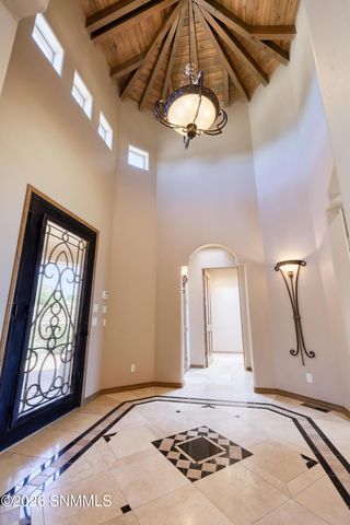 1301 Estancia Court, Las Cruces, NM 88007