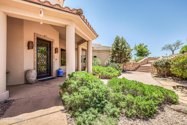 1301 Estancia Court, Las Cruces, NM 88007