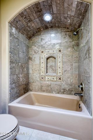 1301 Estancia Court, Las Cruces, NM 88007