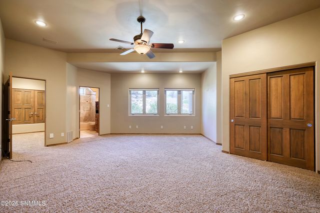 1301 Estancia Court, Las Cruces, NM 88007