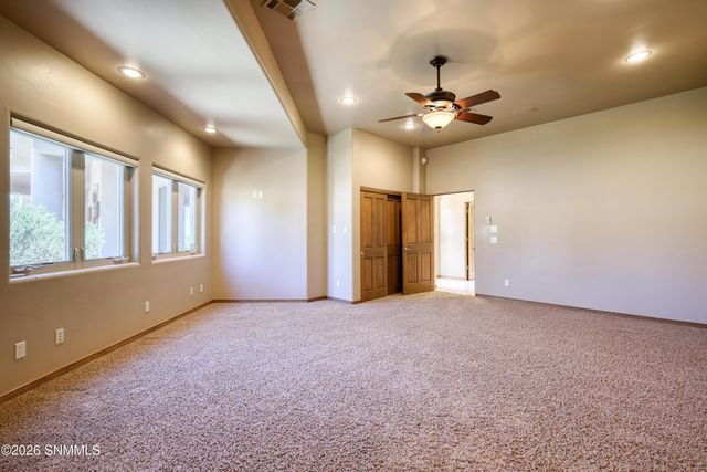 1301 Estancia Court, Las Cruces, NM 88007