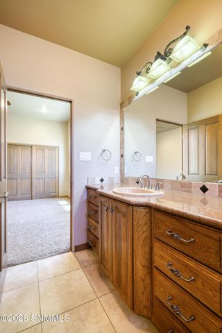 1301 Estancia Court, Las Cruces, NM 88007