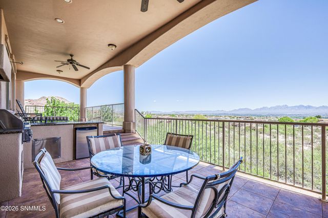 1301 Estancia Court, Las Cruces, NM 88007
