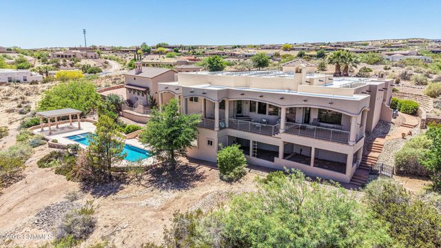 1301 Estancia Court, Las Cruces, NM 88007