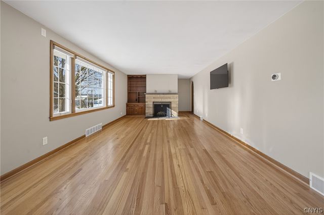 106 West Dauenhauer Street, Manlius, NY 13057