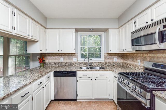 14591 ESTATE DR, Woodbridge, VA 22193