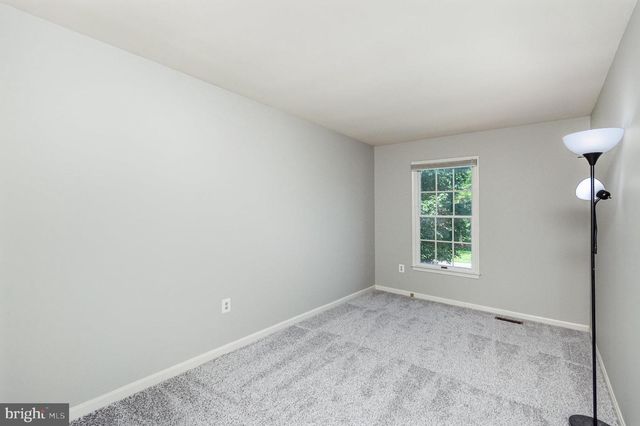14591 ESTATE DR, Woodbridge, VA 22193