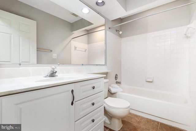 14591 ESTATE DR, Woodbridge, VA 22193