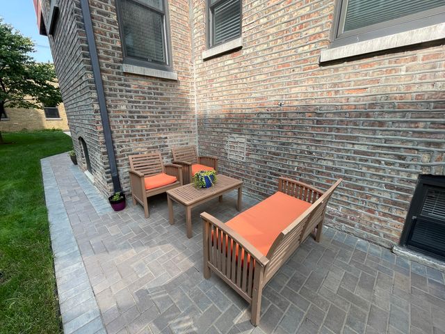 2112 N Sawyer Avenue I, Chicago, IL 60647