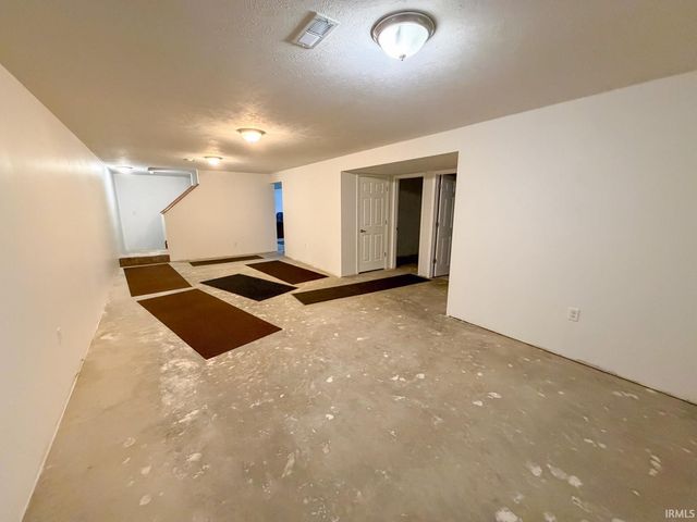 25831 Northland Crossing Drive, Elkhart, IN 46514
