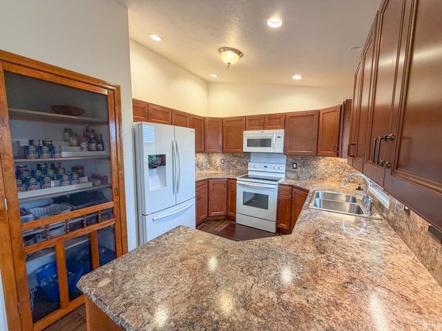 25831 Northland Crossing Drive, Elkhart, IN 46514
