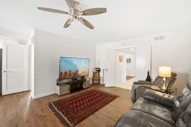 17503 Plaza Dolores, San Diego, CA 92128