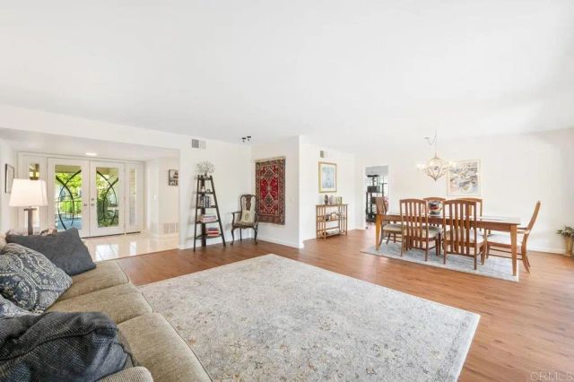 17503 Plaza Dolores, San Diego, CA 92128