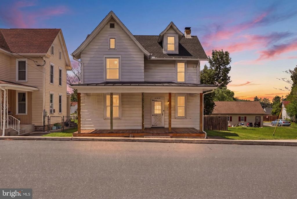 106 GETTYSBURG ST, Dillsburg, PA 17019